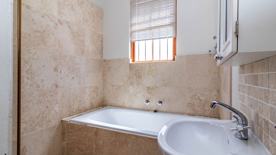 4 Bedroom Property for Sale in Kleinmond Western Cape